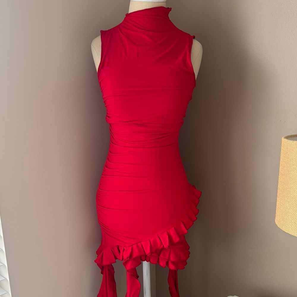 Elegant Red Sleeveless Dress